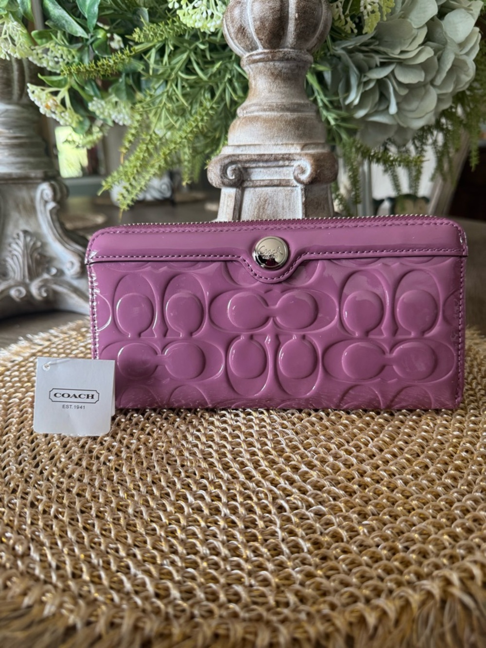 Coach Glossy Pink Patent Continental Wallet NWT 💖